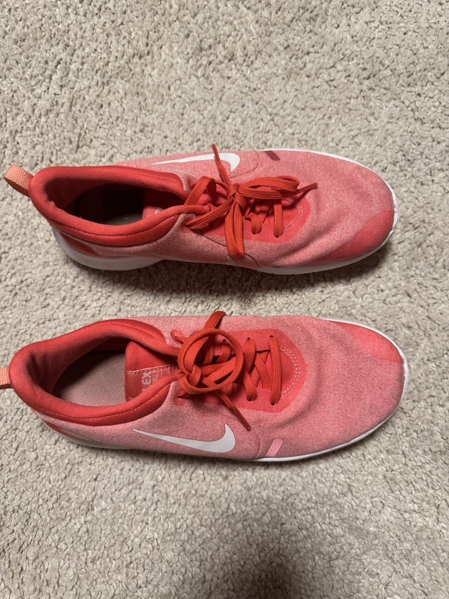 Nike Scarpe da donna: Nike Turnschuhe Gr. 38 – Usato da Walenstadtberg venduto da kue_6xlr 1