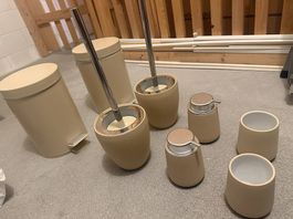 Badezimmer-Set für zwei Badezimmer  Zone Denmark