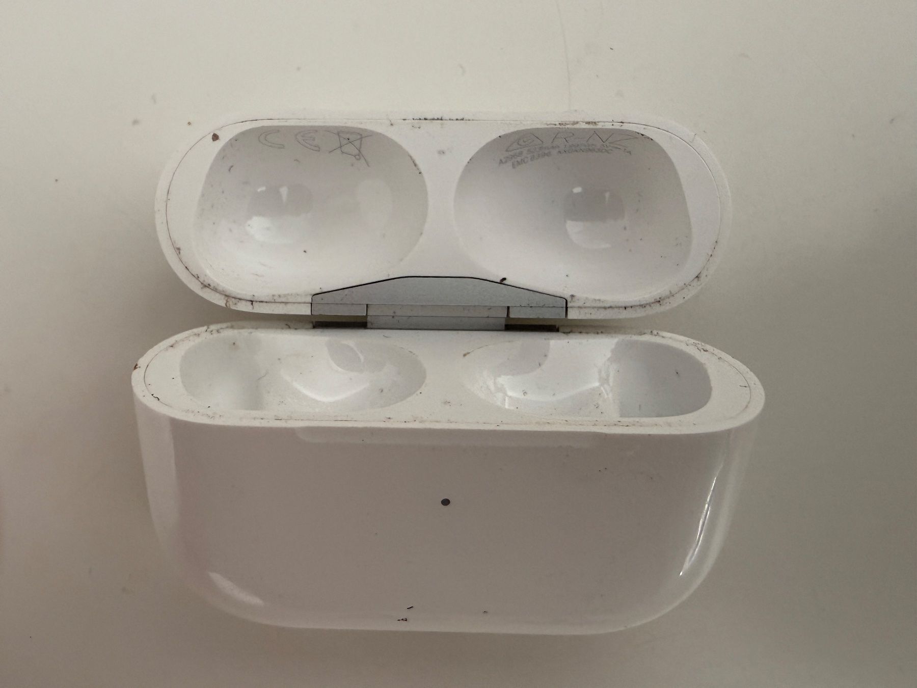 Apple Cuffie: Apple AirPods Pro 2 mit Ladecase – Usato da Zürich venduto da Domiloch11 1