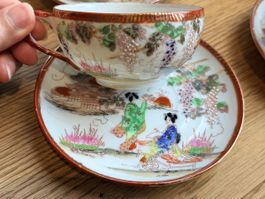 Set of 4 beautiful Vintage Style Porcelain Teacups