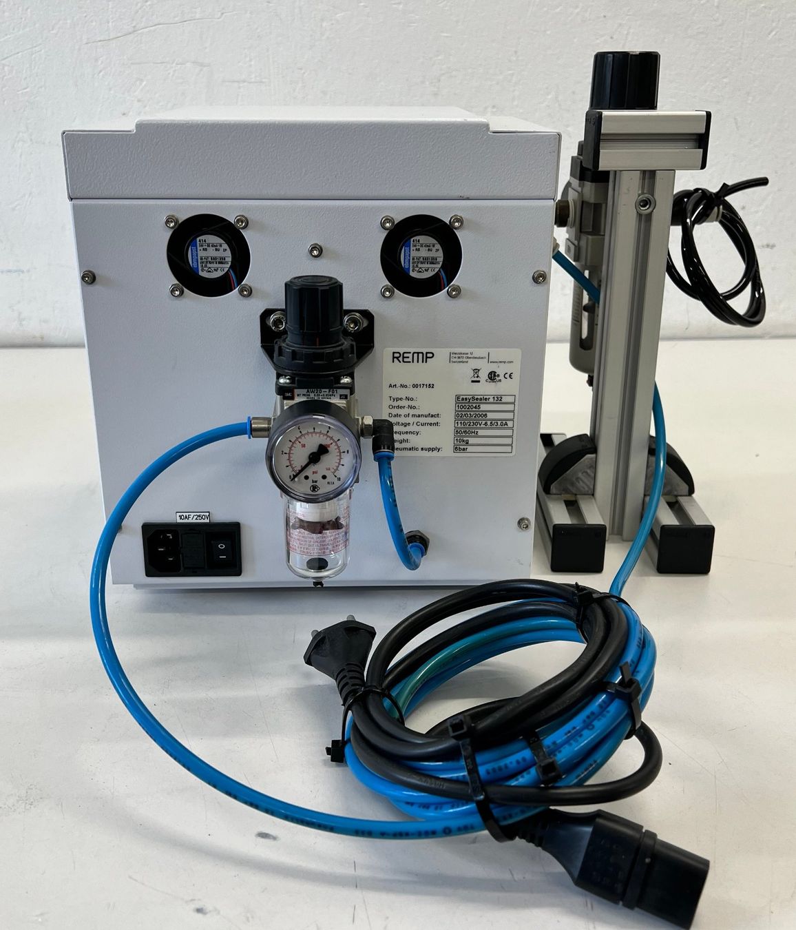 Accessori da laboratorio: REMP Easy Sealer 132 Plate Microplates Sealing Device – Usato da Niederdorf venduto da LeptonAG_Labor 4