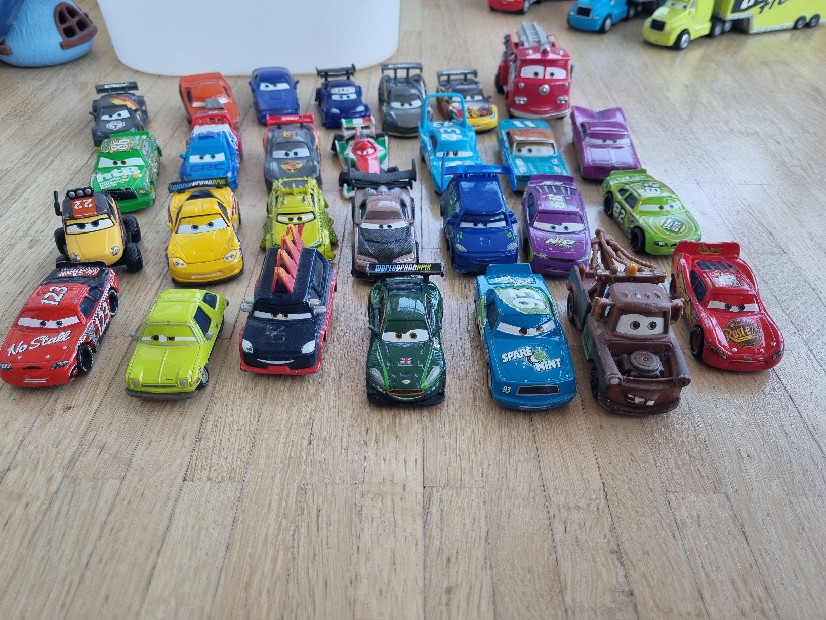 Pixar Disney Mattel Cars Lightning McQueen collection (Gebraucht) in ...