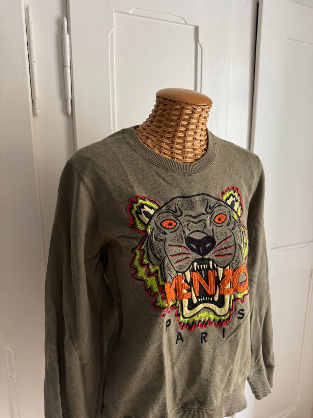 Kenzo Maglioni & Felpe: KENZO - Sweatshirt olivgrün S – Usato da Zürich venduto da Diazaio 1