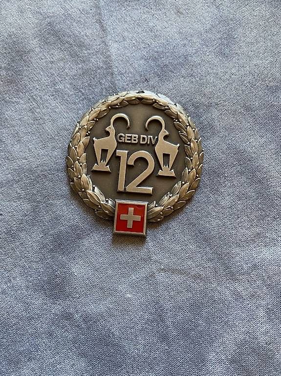 Plaquettes & Badges: Insignes de béret – D'occasion à Bern par lugigon 3