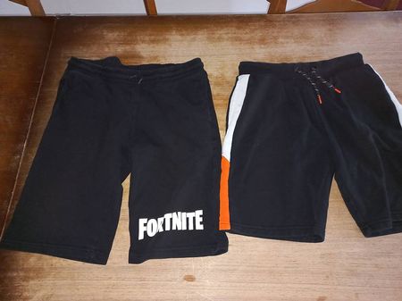 2 Sweatshort Gr. 164 / L