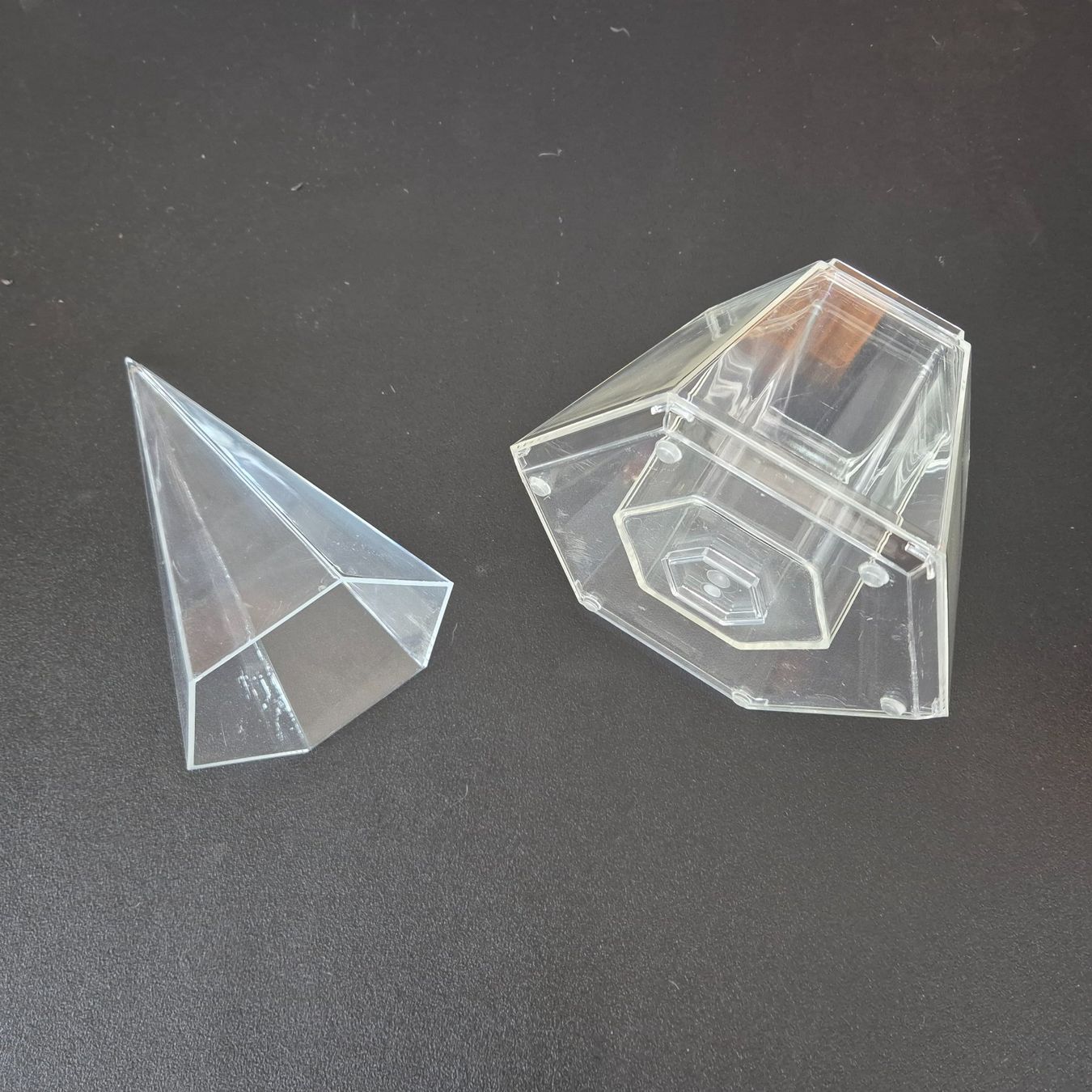 Altro: Plexiglas Acryl Weinkühler Champagner / Sektkühler Pyramide – Usato da Nottwil venduto da Wondewa-Shop 8