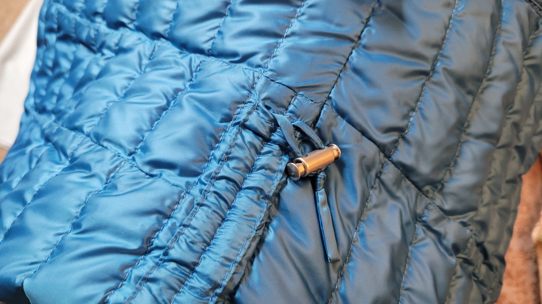 Marc Cain Giacche: Spitzen Daunenjacke Marc Cain Gr.N5 – Nuovo (secondo la descrizione) da Winterthur venduto da Wohnhaus 9
