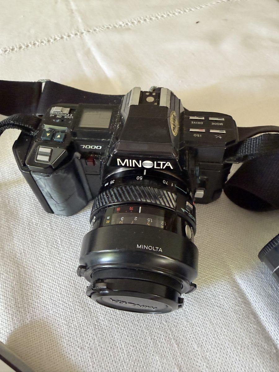 Minolta Fotocamera: Minolta 7000  mit 2 zusätzlichen Objektiven – Usato da Wettingen venduto da Mat5430 2