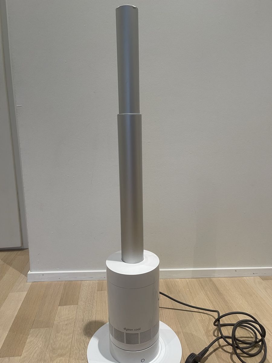Dyson Ventilatori: Dyson AM08 stand and remote control – Usato da Unterägeri venduto da eve_76lj