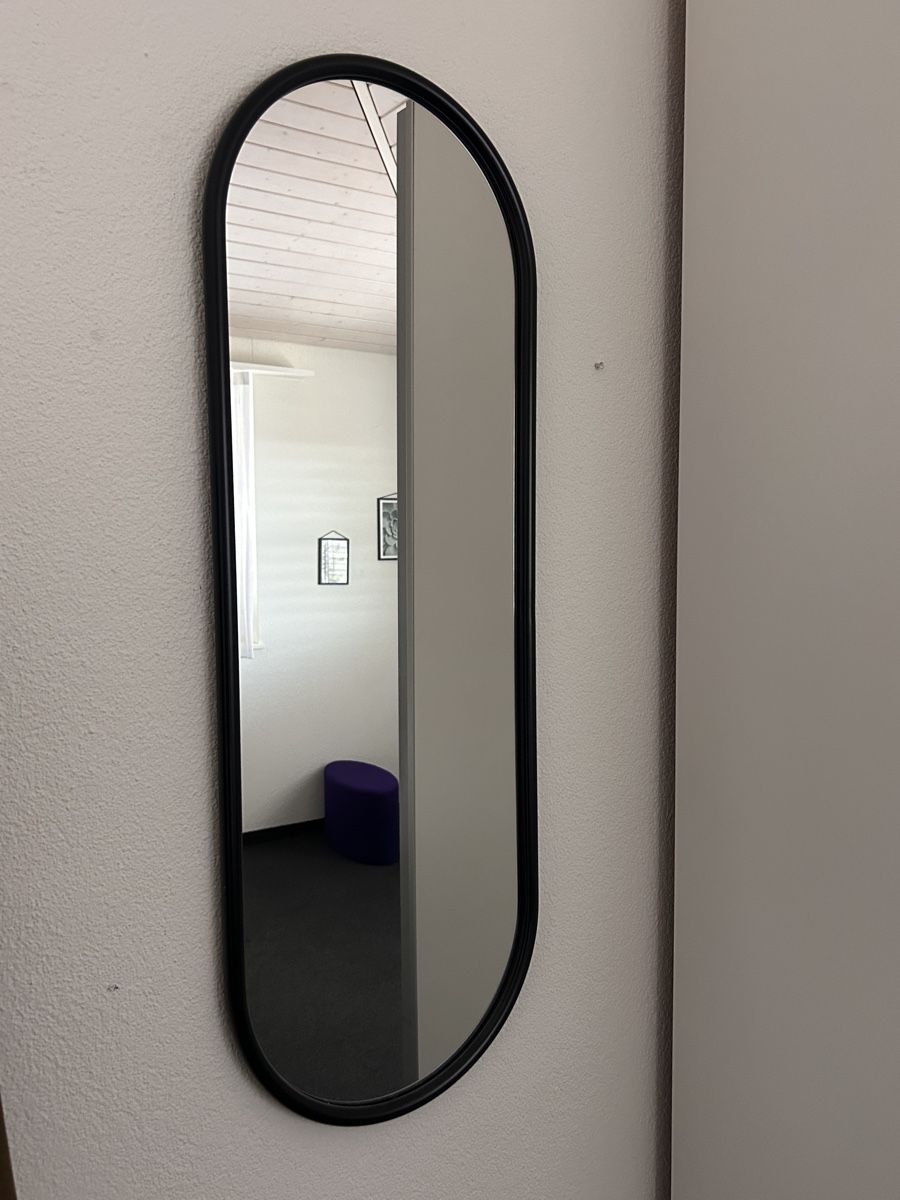 Miroirs: Ovaler Spiegel schwarzer Rahmen  – Neuf (Voir description) à Zuckenriet par Schoeme04