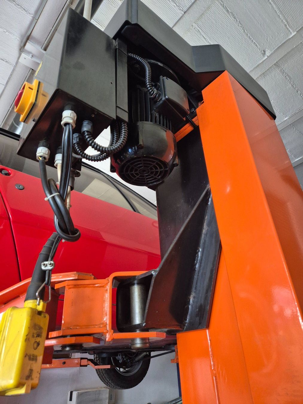 Motori: LAFERT 3 Phasen Elektromotor – Usato da Bremgarten AG venduto da Osella5 6