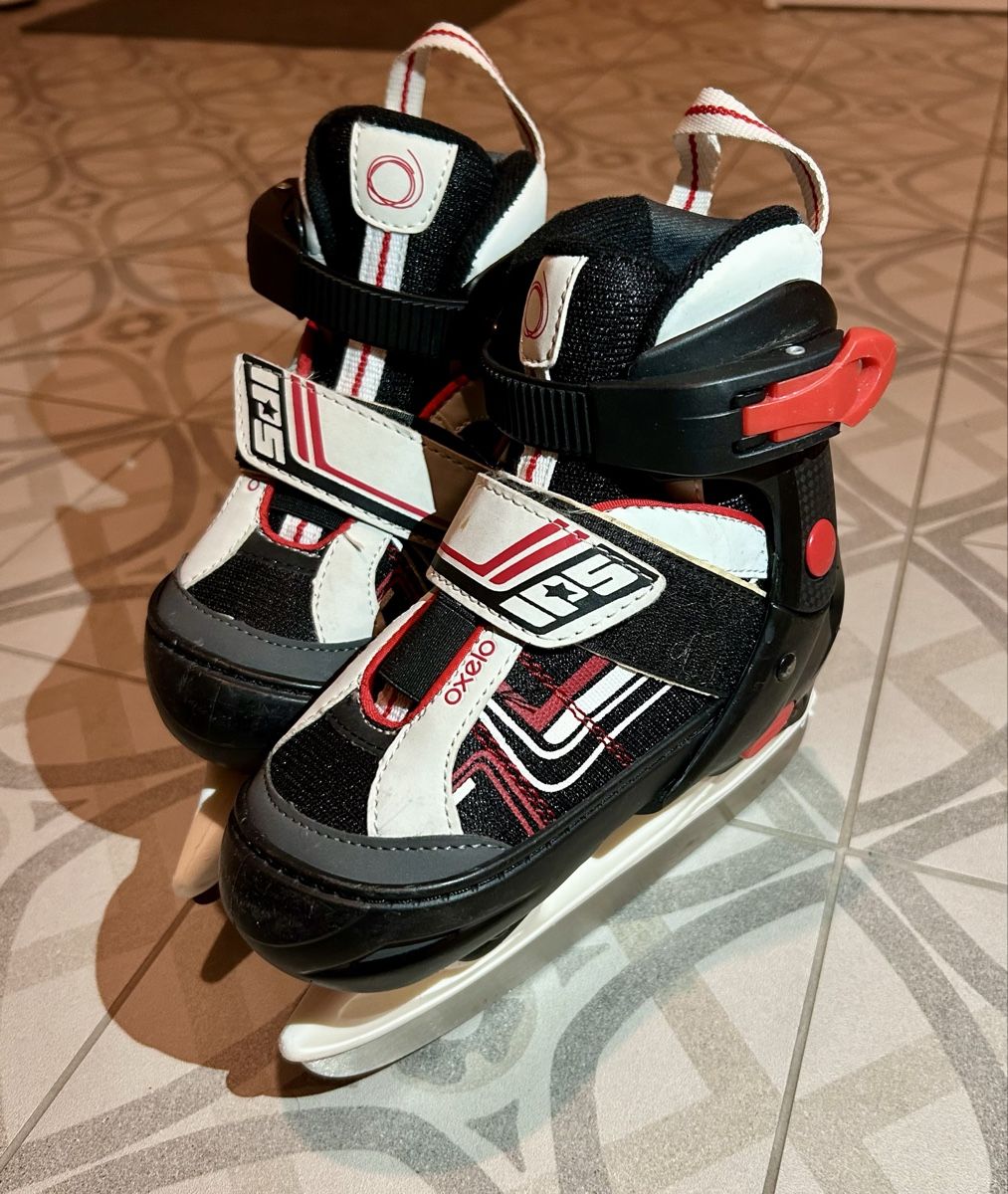 Oxelo Pattini da ghiaccio: Ice skates (adjustable size 28-31) – Usato da Givisiez venduto da olg_58qd 1