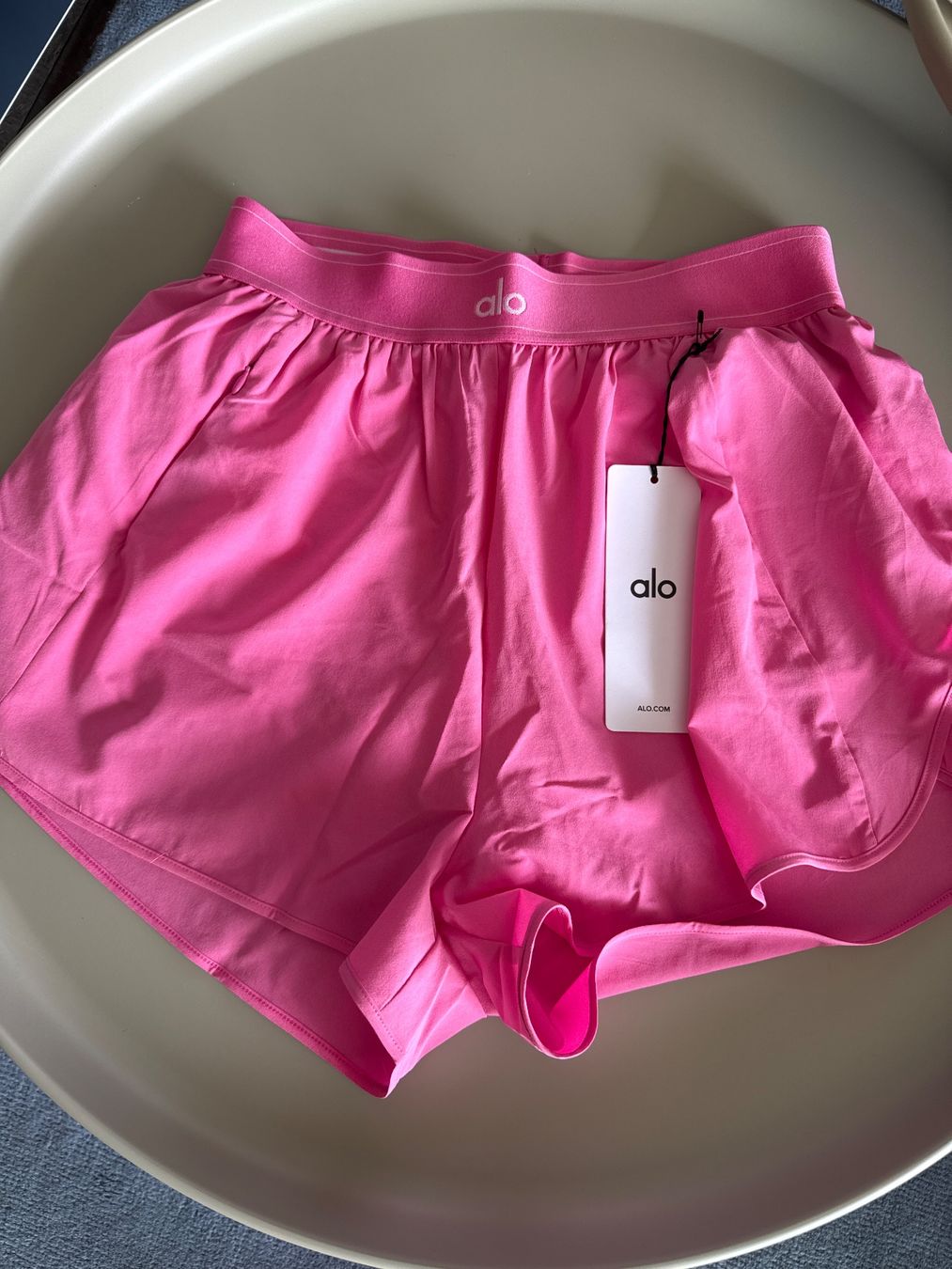 Alo Yoga Pantaloni: Alo Match Point Short – Nuovo e nell'imballaggio originale da Rüschlikon venduto da Tennenberg17