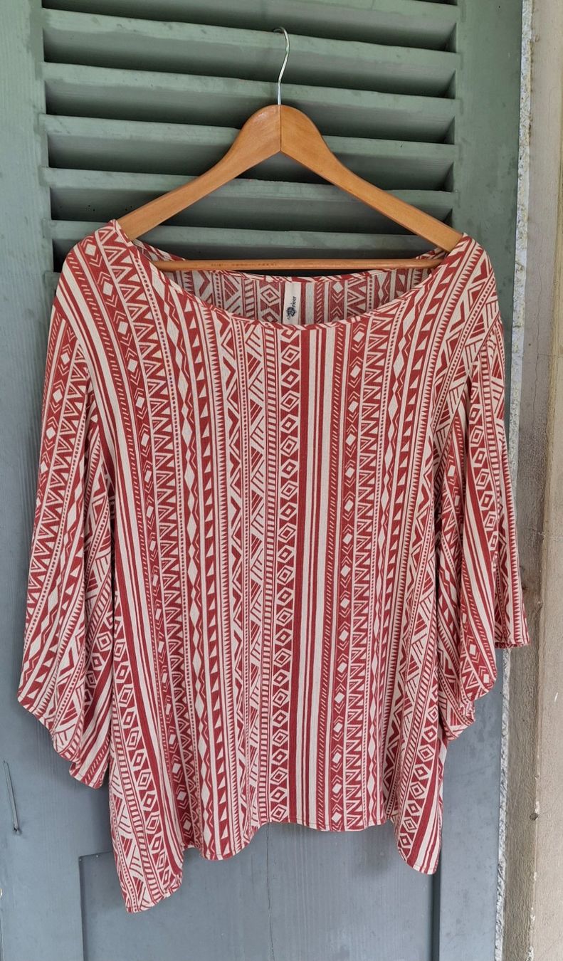 T-Shirts: Schnäppchen - luftiges Sommershirt 100% Viscose – Gebraucht aus Langenthal von Handstrick