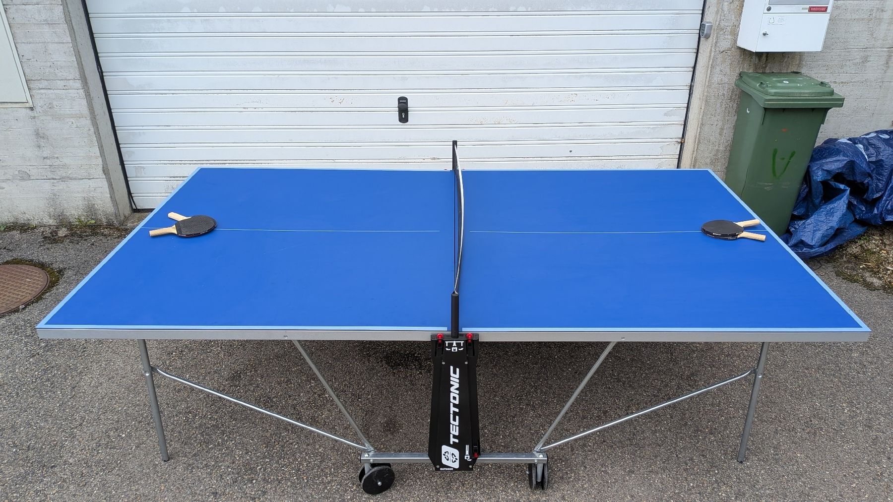 Tennis de table: Table de ping-pong Tectonic  – D'occasion à Vilars NE par leo_2dh2