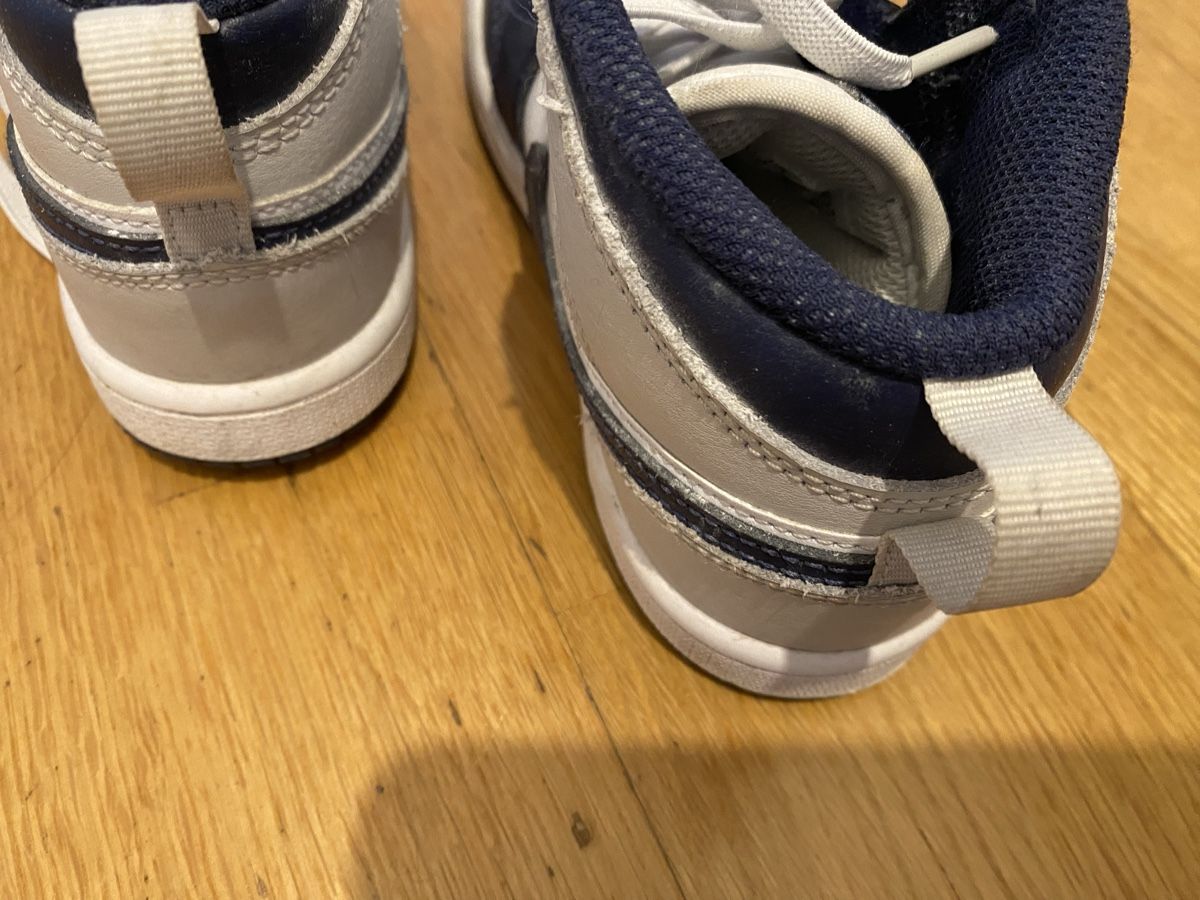Jordan Herrenschuhe: Jordan 1 MID Unisex Schuhe – Neu (gemäss Beschreibung) aus Buchs SG von mar_pfp5 3