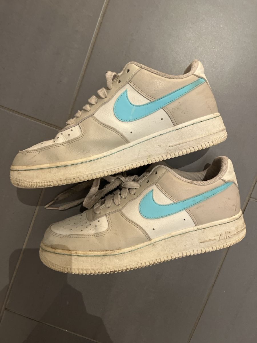 Nike Scarpe da uomo: Nike Air Force 1, Vintage Sneaker, Grösse 42 – Usato da Gysenstein venduto da happy_life_ 2