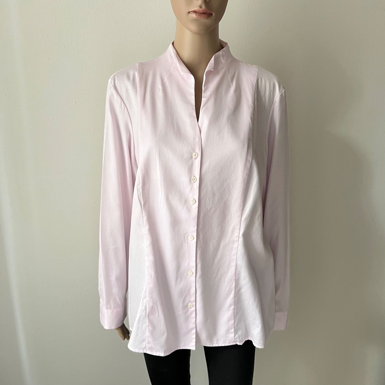 Van Laack Camicette: VAN LAACK Bluse 💓 – Usato da Zürich venduto da ClosetQueen