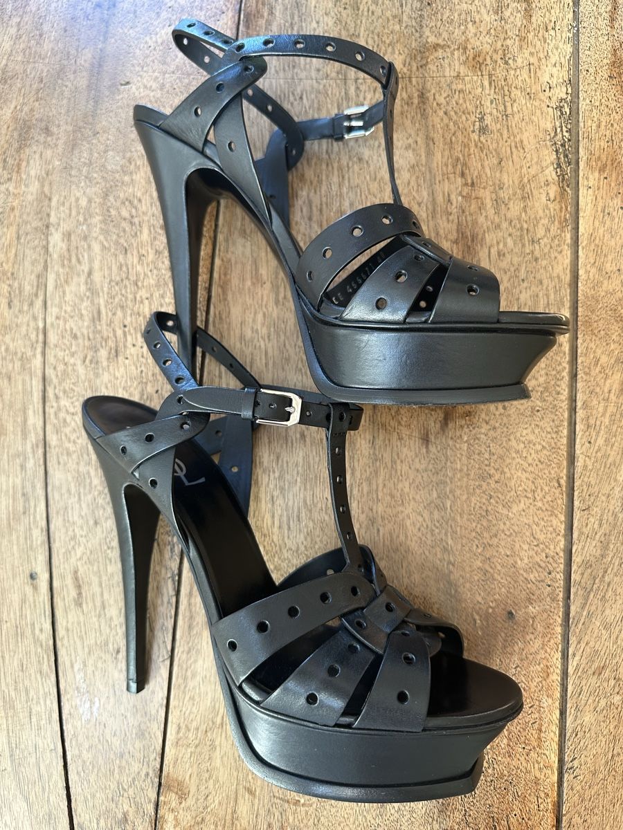 Saint Laurent Scarpe da donna: Tribute Platform Sandals von Top-Designer Saint Laurent – Usato da Schlieren venduto da lha_c6g7 2