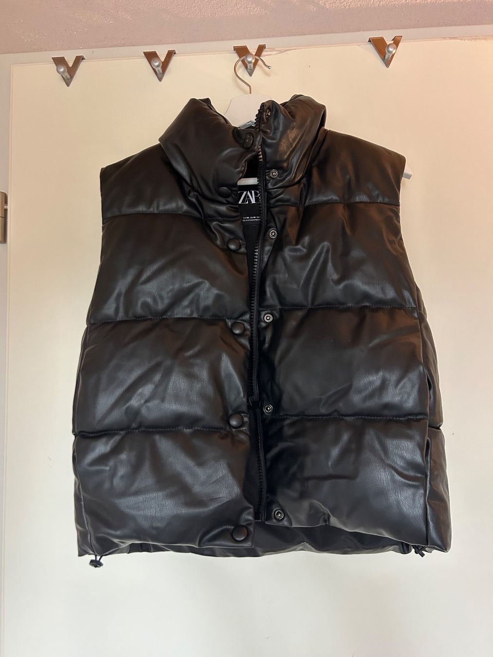 Zara Gilet & Giacche senza maniche: Zara Lederweste – Usato da Frauenfeld venduto da hannamaria29 1