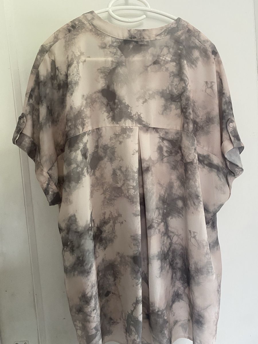 Camicette: Bluse gr. 44 Kurzarm – Usato da Seewen SZ venduto da shaky01 1