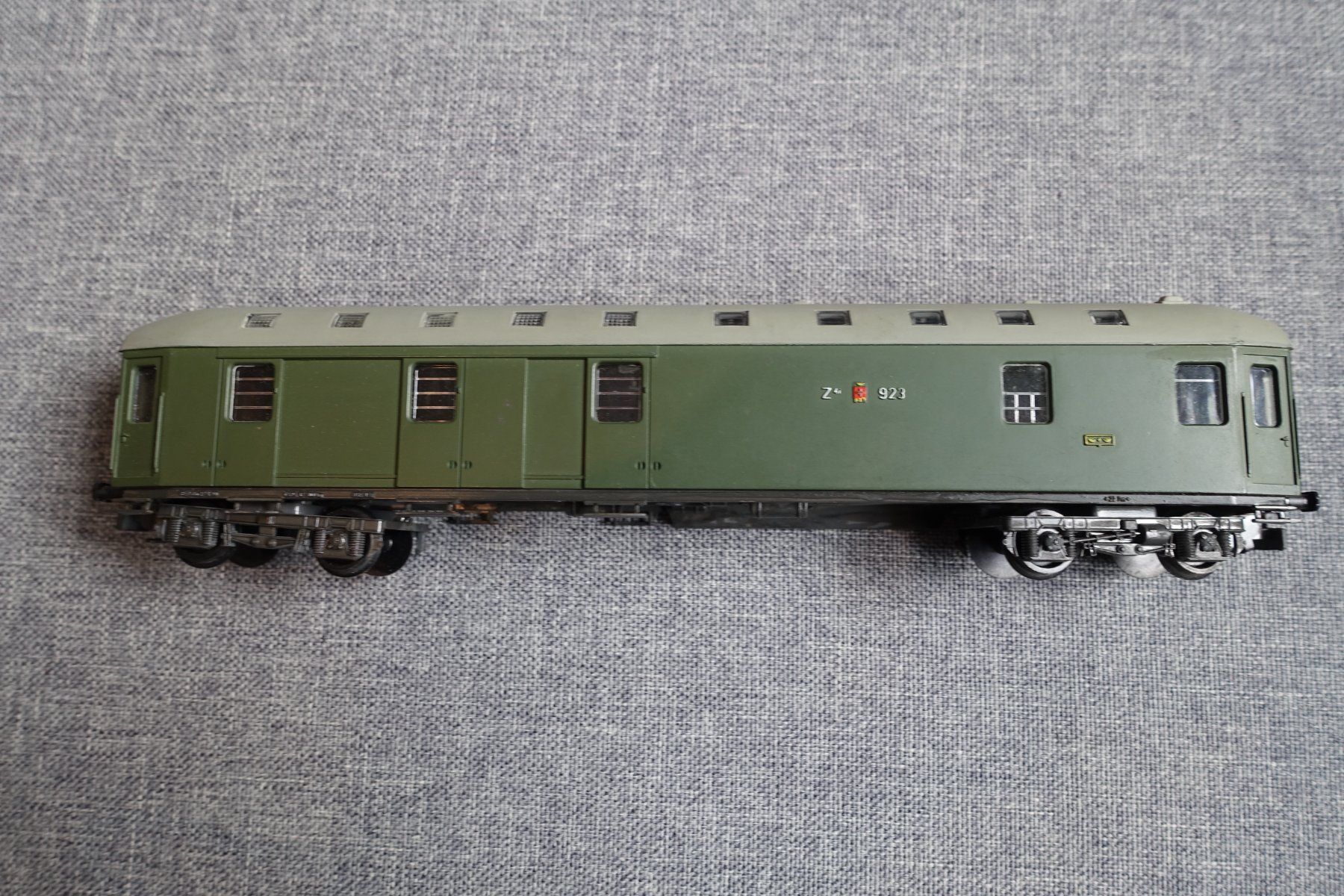 Kleinbahn Modellini di ferrovie: KLEINBAHN No. 383 Schweizer Bahnpostwagen Z4 – Usato da Wallbach venduto da Sarrows 1