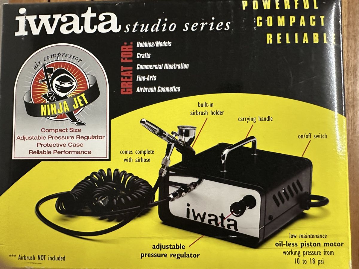 Compressori: Iwata Ninja Jet IS-35 Airbrush Kompressor – Nuovo e nell'imballaggio originale da Coldrerio venduto da Snoppy2