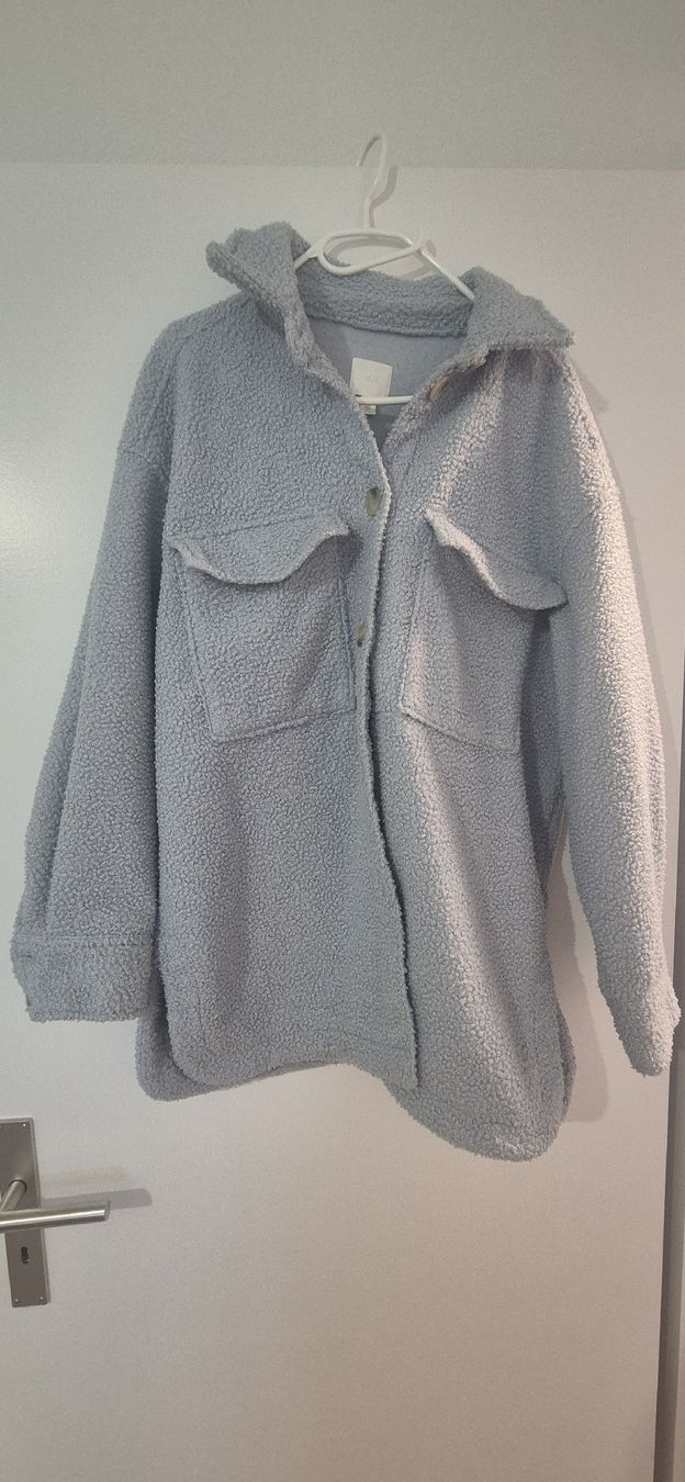 H&M Giacche: Fleece Jacke H&M hellblau Grösse M  – Usato da Kriens venduto da mic_p5qk