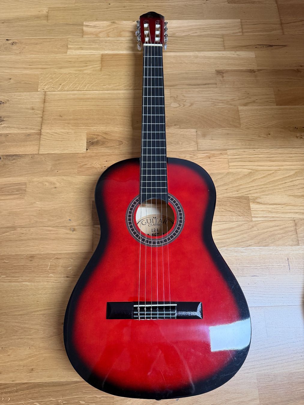 Strumenti musicali: MSA c24, 4/4 Konzertgitarre rot, schattiert – Usato da Weinfelden venduto da ice_heart_xx