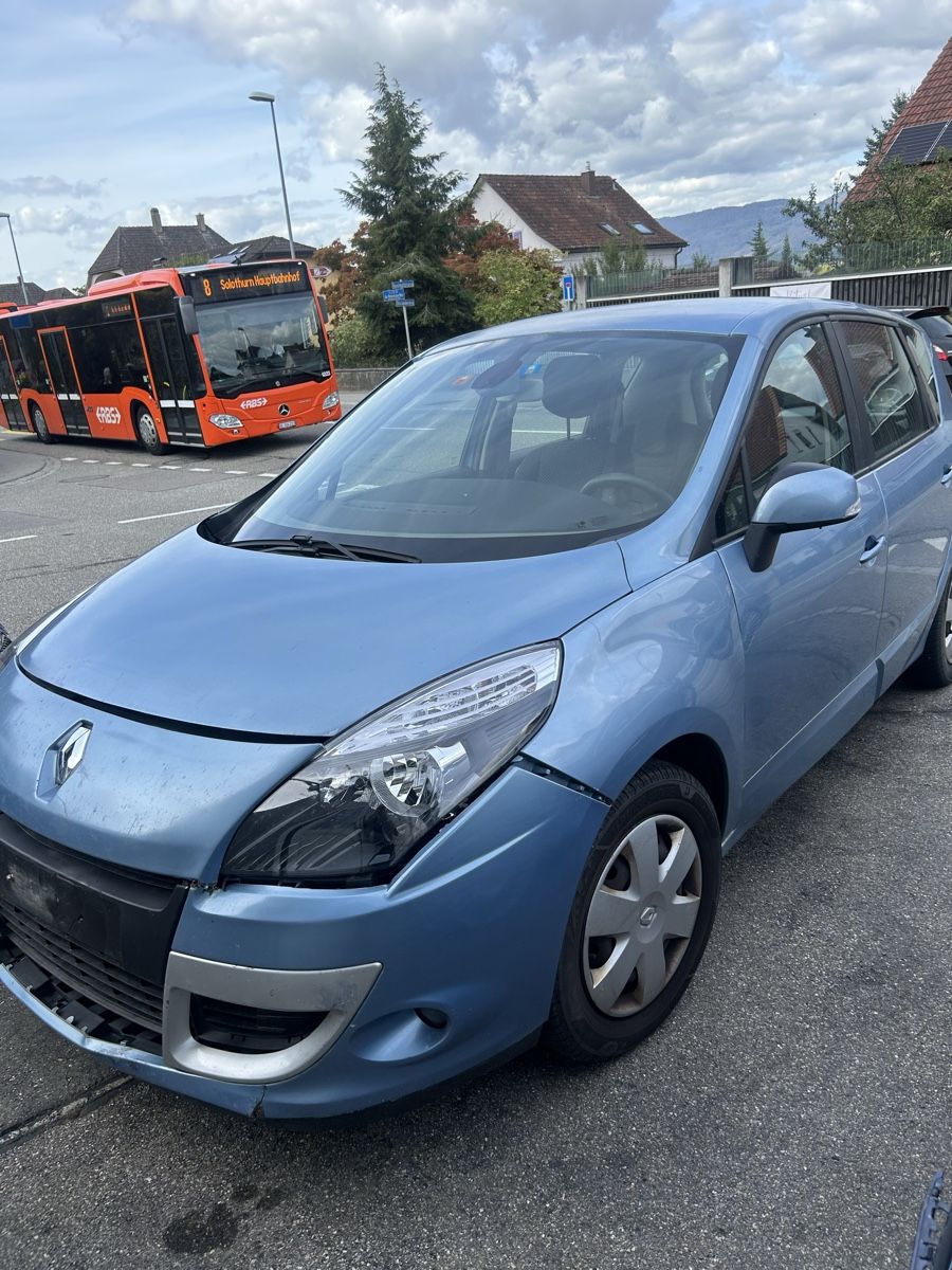 Renault Automobili: Renault Scenic 2.0 AUTOMAT  – Usato da Yverdon-les-Bains venduto da dma_njx9 1