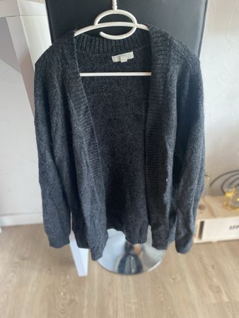 Strickjacke H&M grau Grösse S guter Zustand