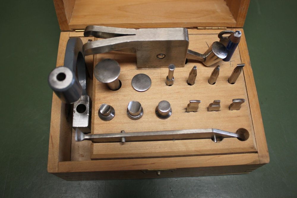 Outil Tripode Bergeon 30444 Pour Rectifier Les Levées De Pendules - Suisse, Neuf Avec étiquettes