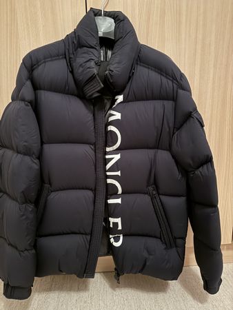 Maures moncler clearance