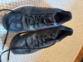 Asics Hallenschuhe schwarz rot