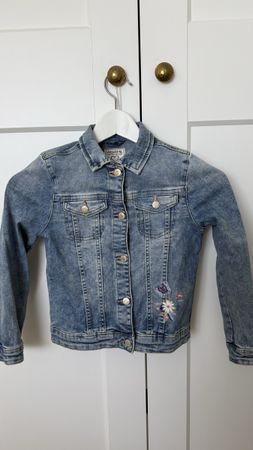 Kinder Jeansjacke mit Stickerei 🦋 Gr. 128
