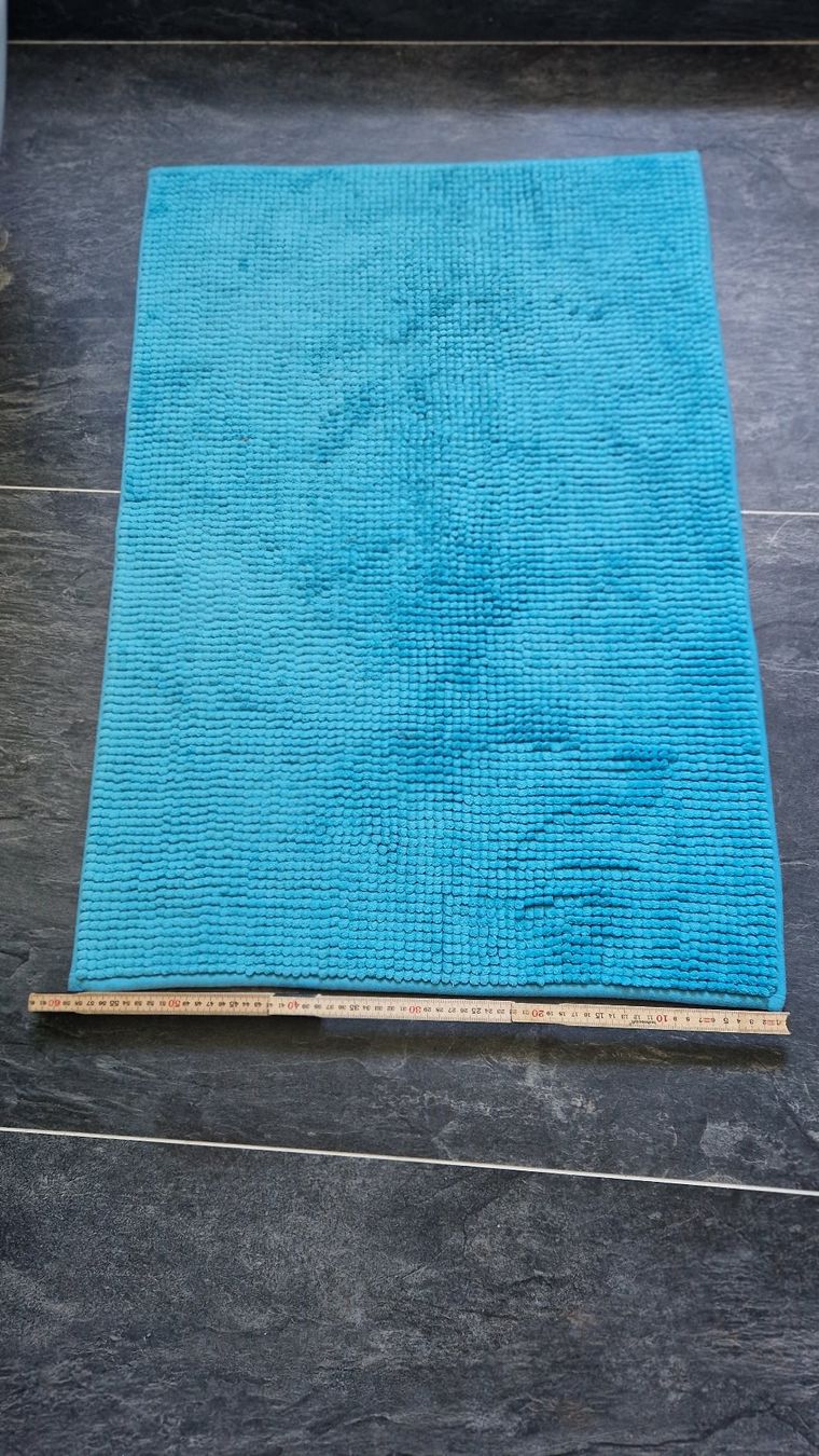 Tapis: Kuschliger Badzimmer-Teppich – D'occasion à Luzern par tho_y5js 1
