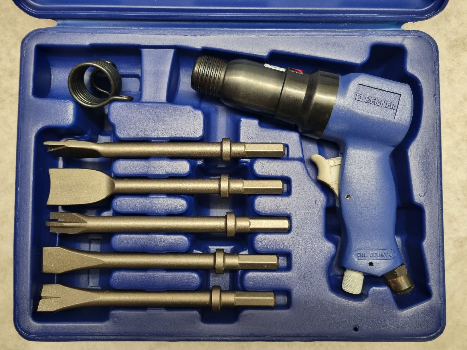 Berner Tutti gli attrezzi: Druckluft Meisselhammer Set – Nuovo e nell'imballaggio originale da Windisch venduto da Autotiger 1