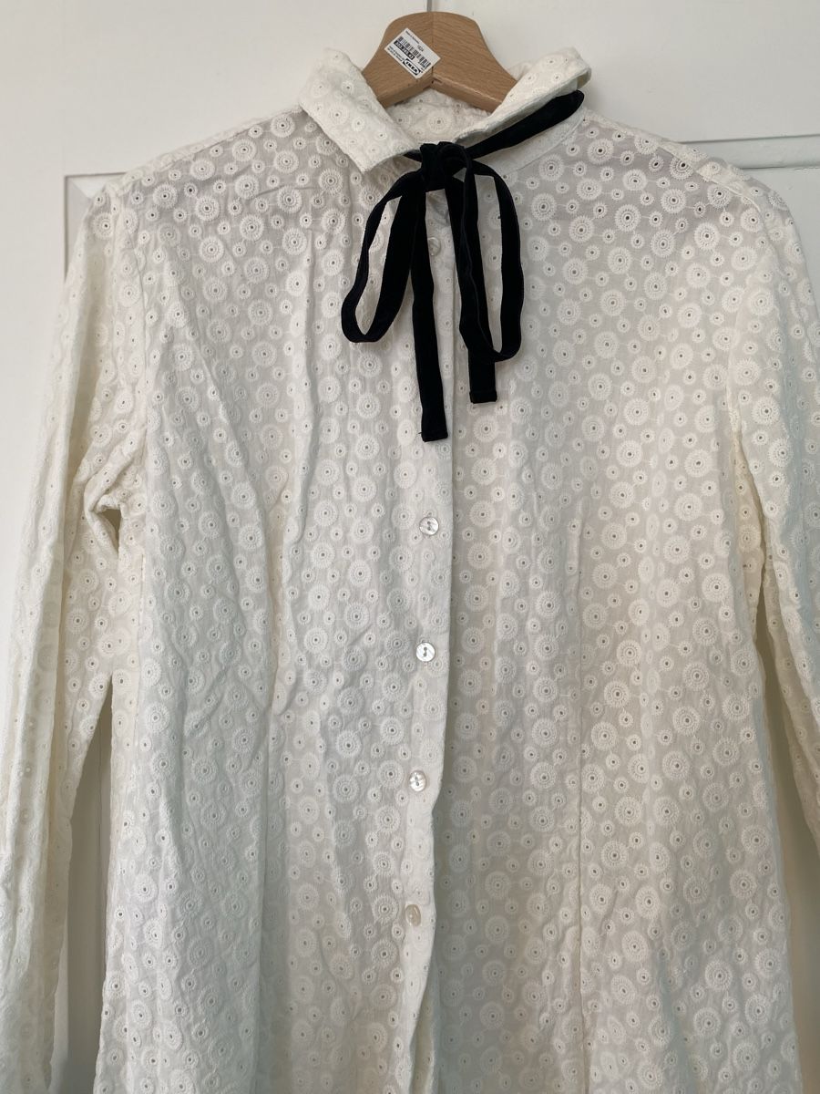 New Look Top: New Look Spitzenbluse Weiss Gr. 38 mit schwarzer Samtschleif – Nuovo (secondo la descrizione) da Zürich venduto da oci_qh9f 5