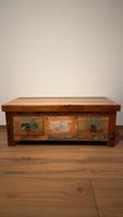 Beistelltisch / Meditationstisch / Couchtisch aus Holz