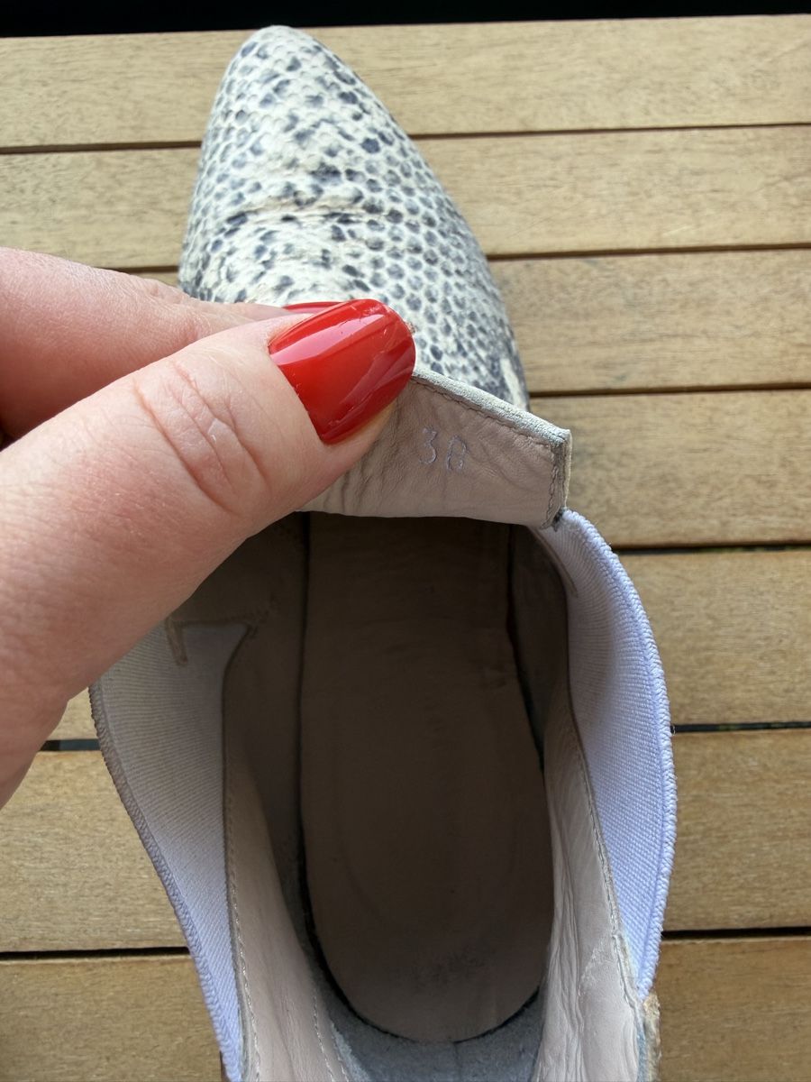 Scarpe da donna: Stiefeletten im Schlangenleder-Look, Grösse 38 – Usato da Basel venduto da Ksjusha 3