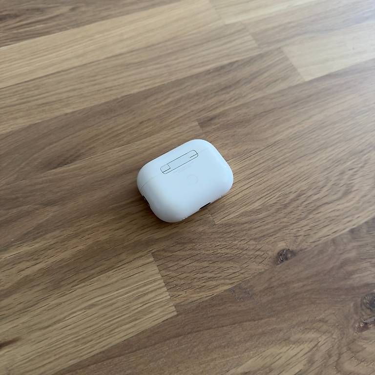 Apple Cuffie: Apple AirPods Pro 2 Ladecase (USB-C) – Usato da Widen venduto da flavio_marchi 2