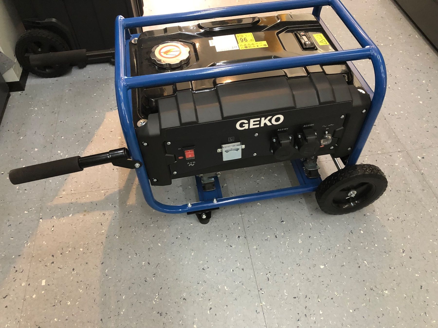 Generatori di corrente: Stromerzeuger GEKO BL 2600 Neu – Nuovo e nell'imballaggio originale da Thalwil venduto da terza789