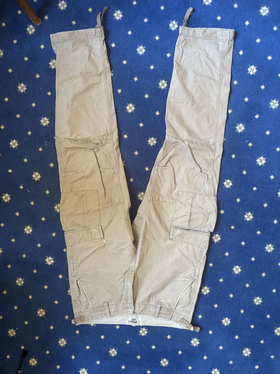 Pantaloni: Carhartt Cargo Pants – Usato da Scuol venduto da jul_xwm9