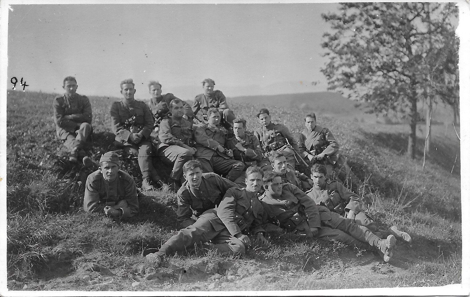 Cartoline postali: Militär-Ansichtskarte - Spass im Felde um 1931 – Usato da Binningen venduto da Hahexa