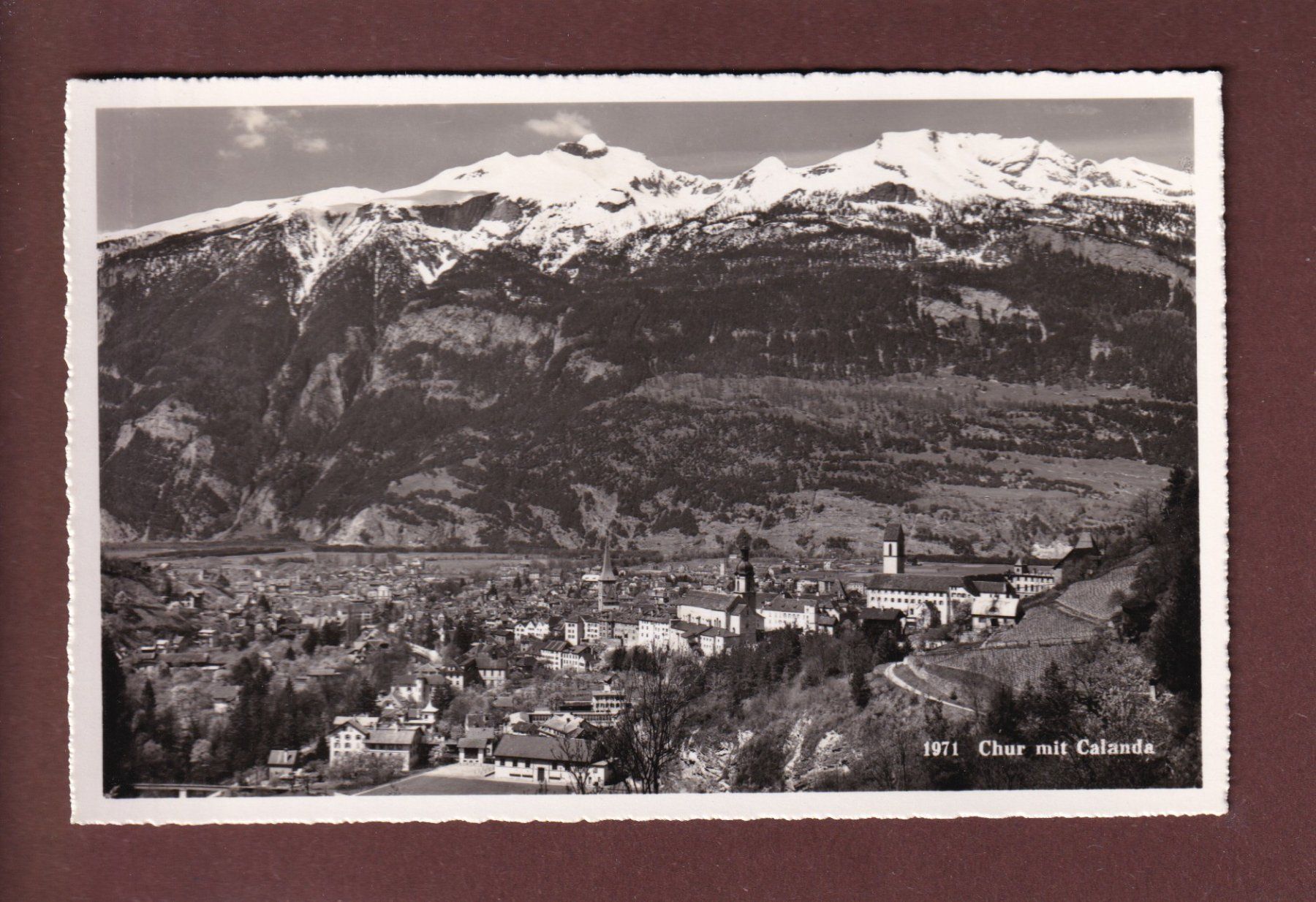 Cartoline postali: CHUR mit Calanda – Usato da Pully venduto da nicecards
