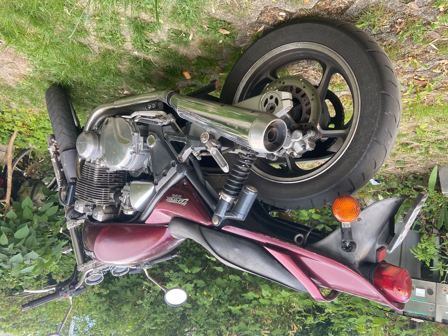 Kawasaki Touring: Kawasaki Zephyr 1100 – Usato da Meilen venduto da rowland534 1