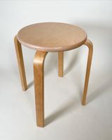 Ikea Frosta Hocker im Stile von Alvar Aalto