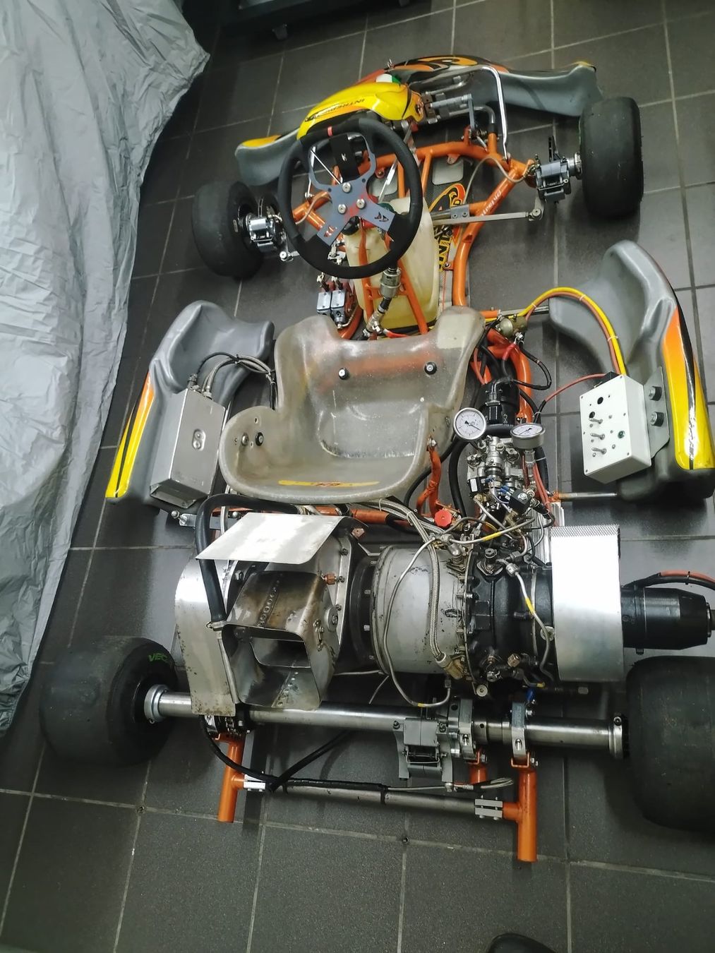 Tutte le macchine: Karting à turbine ( réacteur ) – Usato da Autigny venduto da Turbine_j85