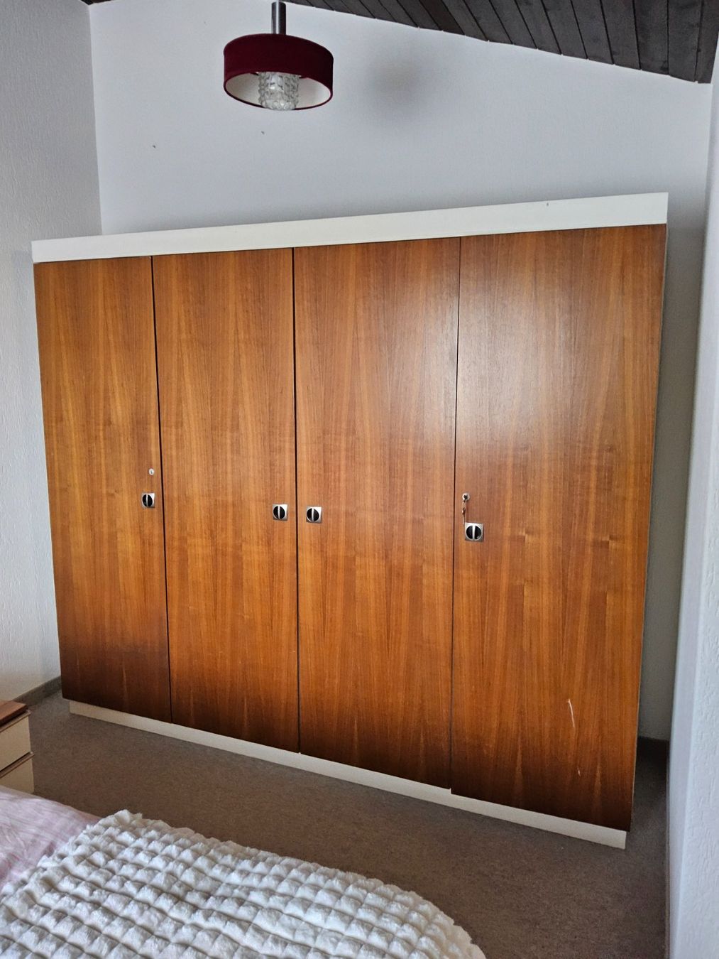 Armadi: Kleiderschrank mit 4 Türen – Usato da Valbella venduto da fra_wx2q