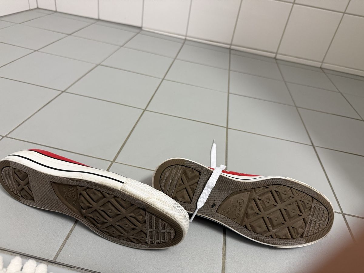 Converse Scarpe da uomo: CONVERSE Rot Gr 39 – Usato da St. Gallen venduto da Emifrei 8